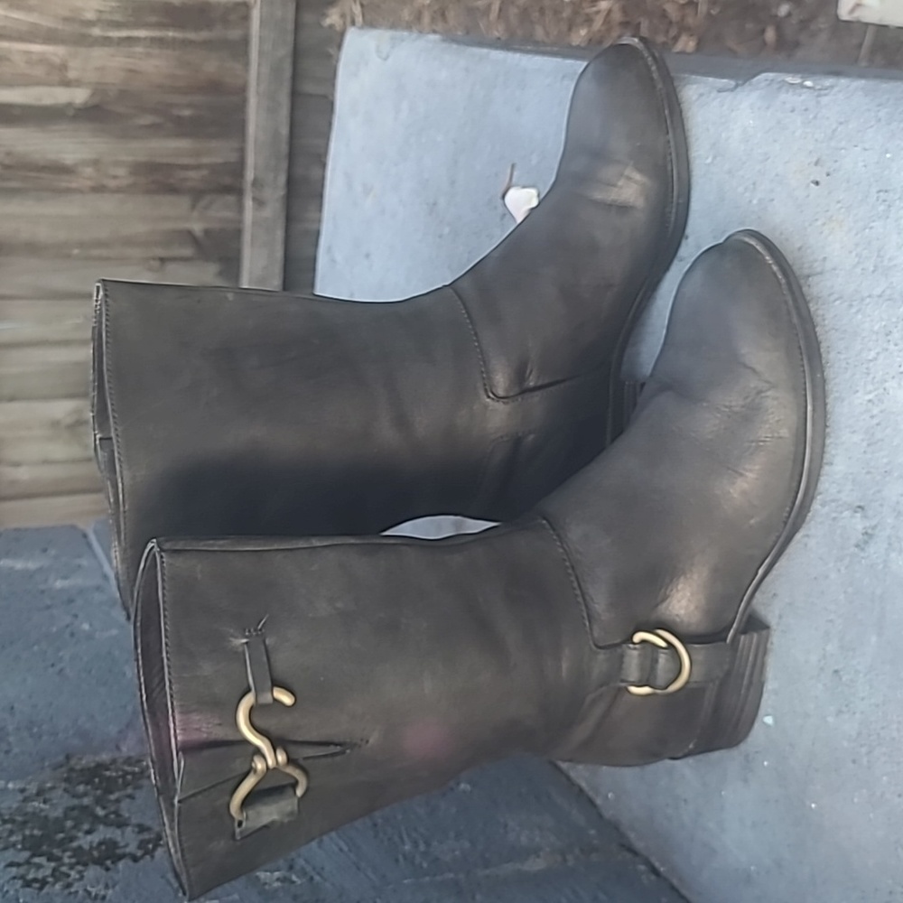 Cole Haan D32359 ash black leather buckle midi riding boots. Sze 8. Gently worn